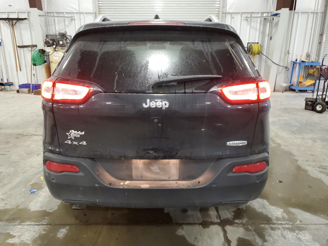 2016 Jeep Cherokee Latitude VIN: 1C4PJMCB6GW266419 Lot: 92580035