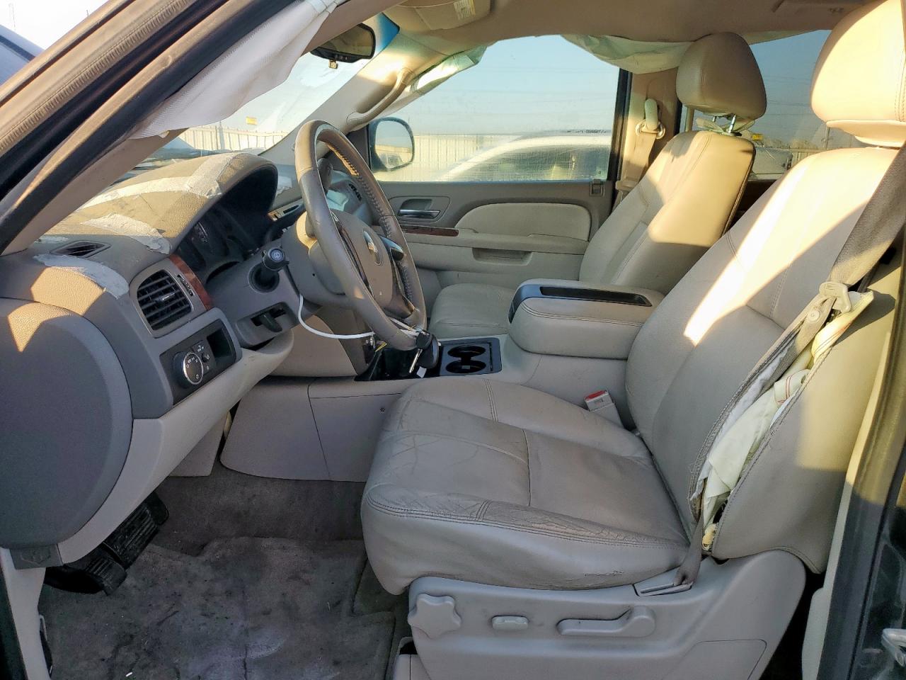 2010 Chevrolet Tahoe C1500 Lt VIN: 1GNUCBE07AR107466 Lot: 93136205