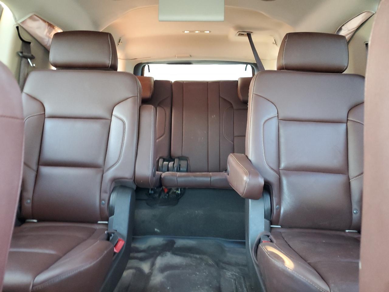 2018 Chevrolet Suburban K1500 Premier VIN: 1GNSKJKC2JR132021 Lot: 93234865