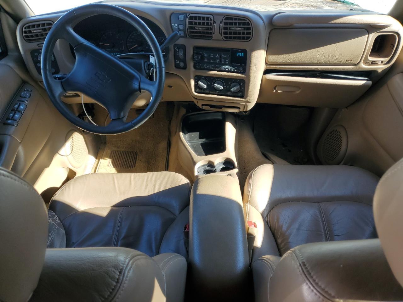 1998 Chevrolet Blazer VIN: 1GNDT13W4W2123643 Lot: 90885945