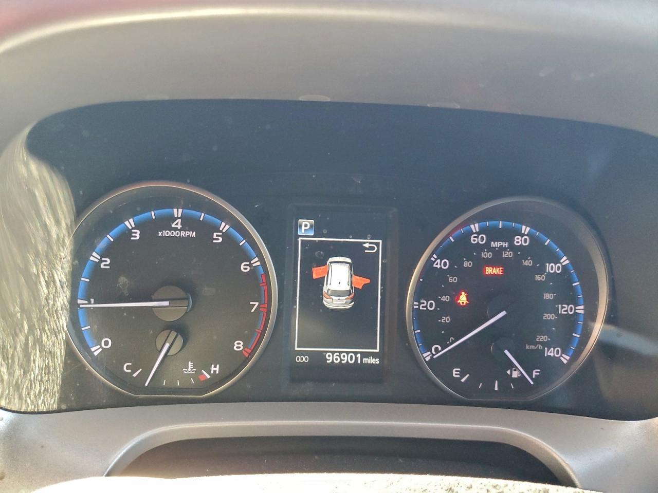 2018 Toyota Rav4 Le VIN: 2T3ZFREV6JW518111 Lot: 93996975