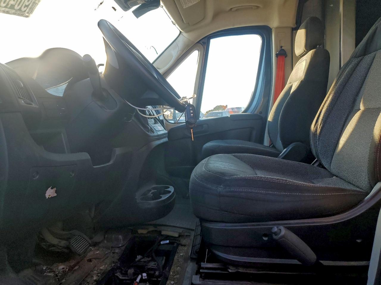 2021 Ram Promaster Delivery Van VIN: 3C6MRVJG9ME586184 Lot: 90462595