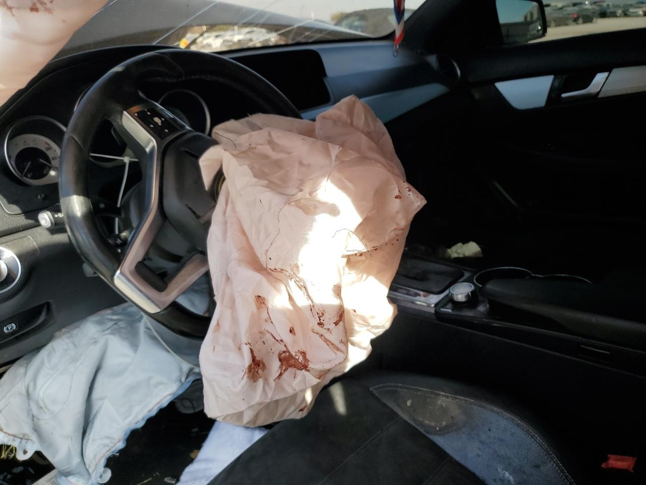 2015 Mercedes-Benz C 250 VIN: WDDGJ4HB0FG390855 Lot: 91832765