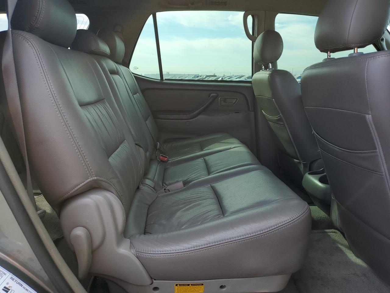 2005 Toyota Sequoia Sr5 VIN: 5TDZT34AX5S246299 Lot: 81521235