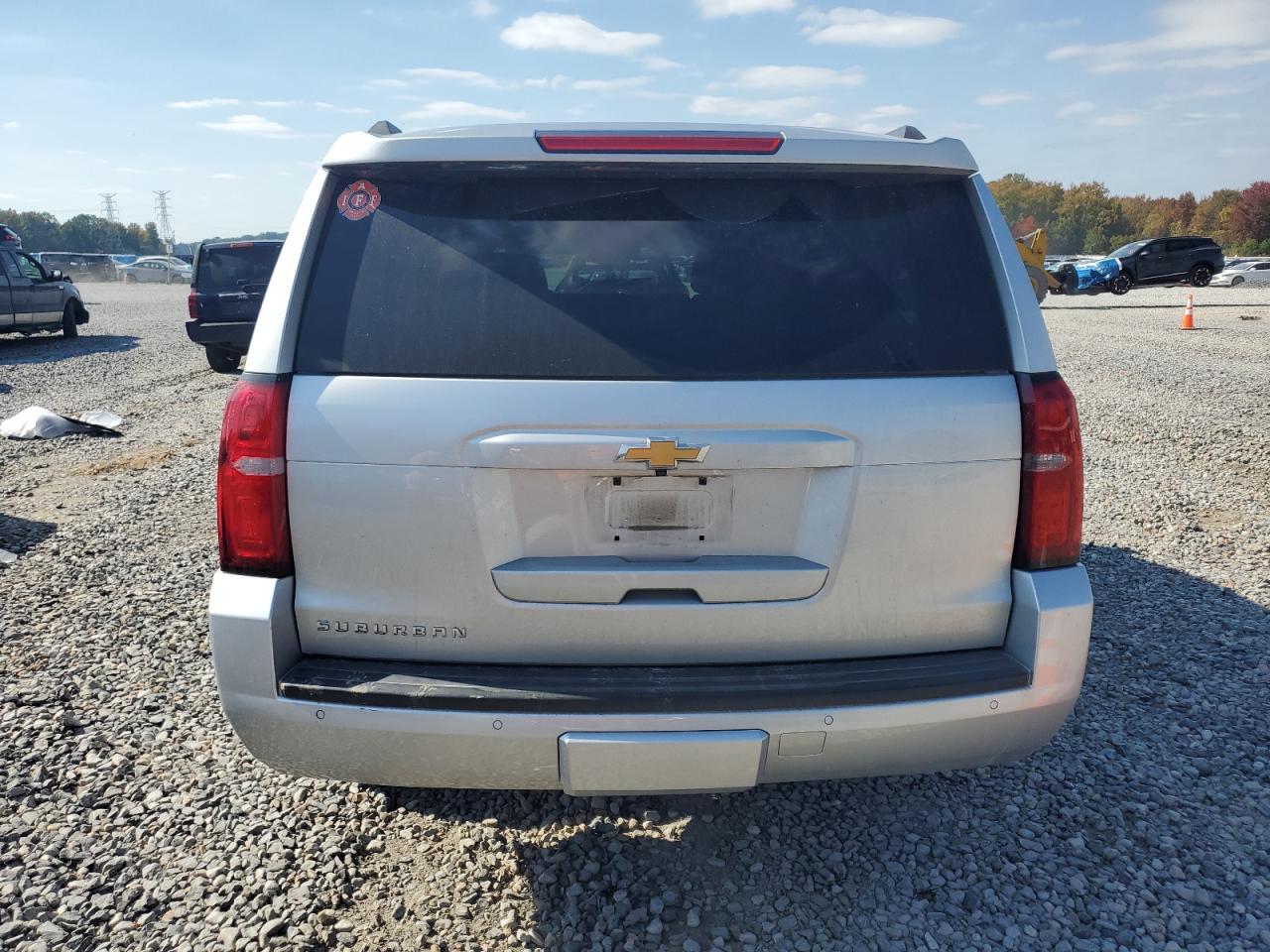 2019 Chevrolet Suburban C1500 Lt VIN: 1GNSCHKC1KR302327 Lot: 91648635