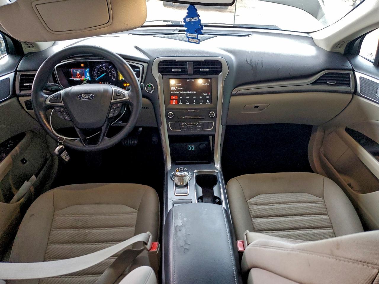 2019 Ford Fusion Se VIN: 3FA6P0LU5KR233322 Lot: 94945325