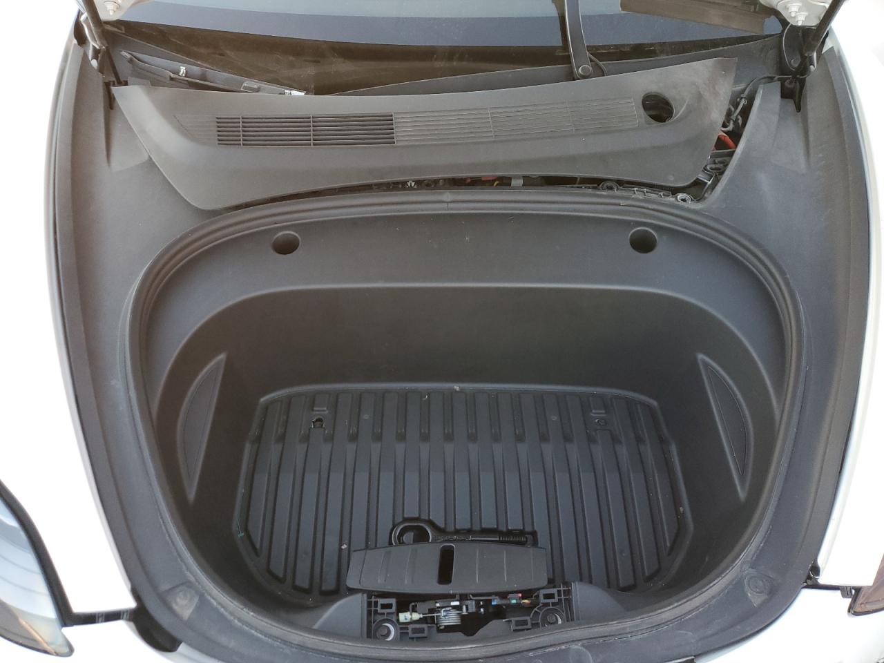 2022 Tesla Model 3 VIN: 5YJ3E1EA9NF370085 Lot: 92483055