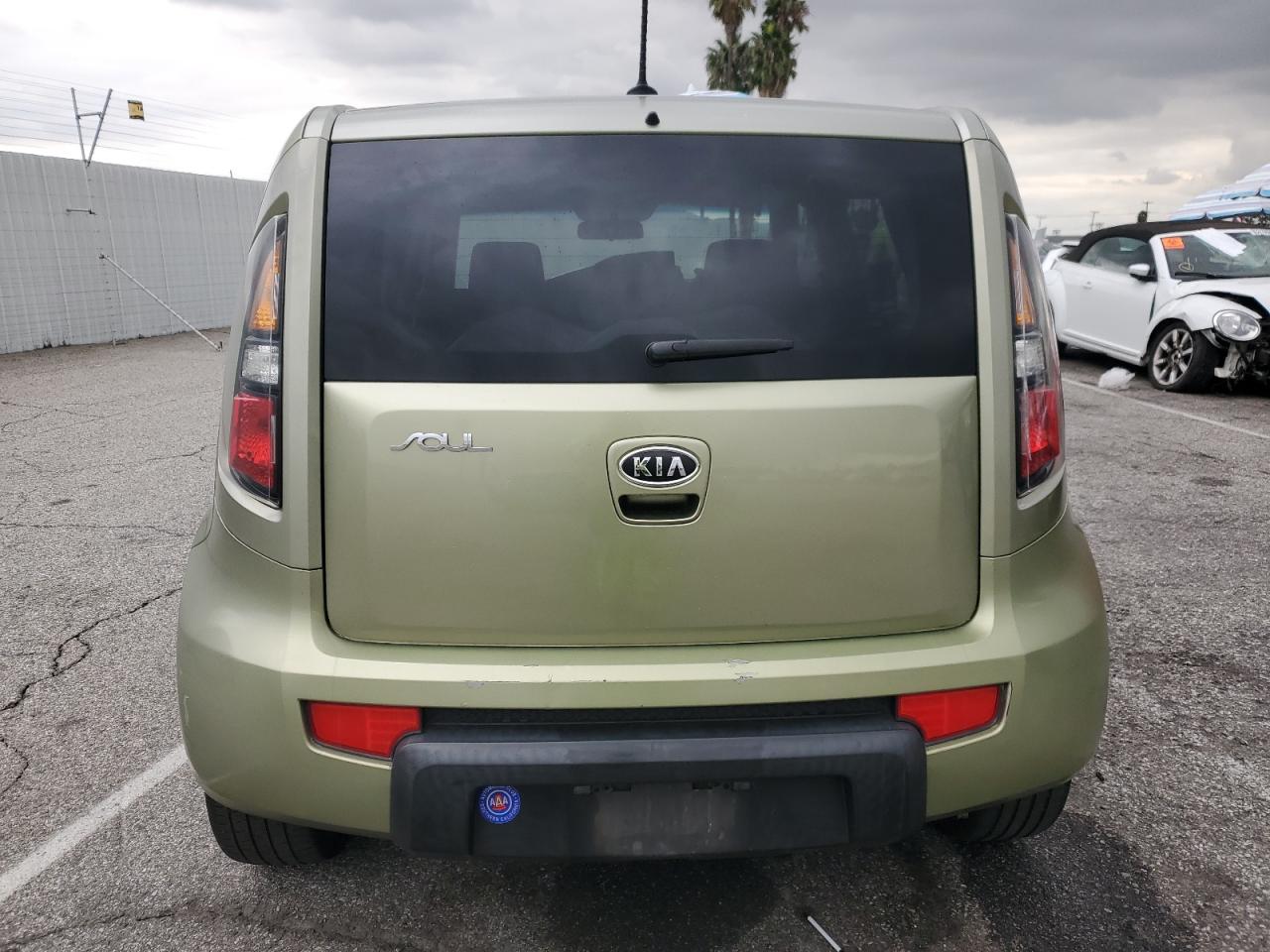 2010 Kia Soul + VIN: KNDJT2A29A7140211 Lot: 93240665