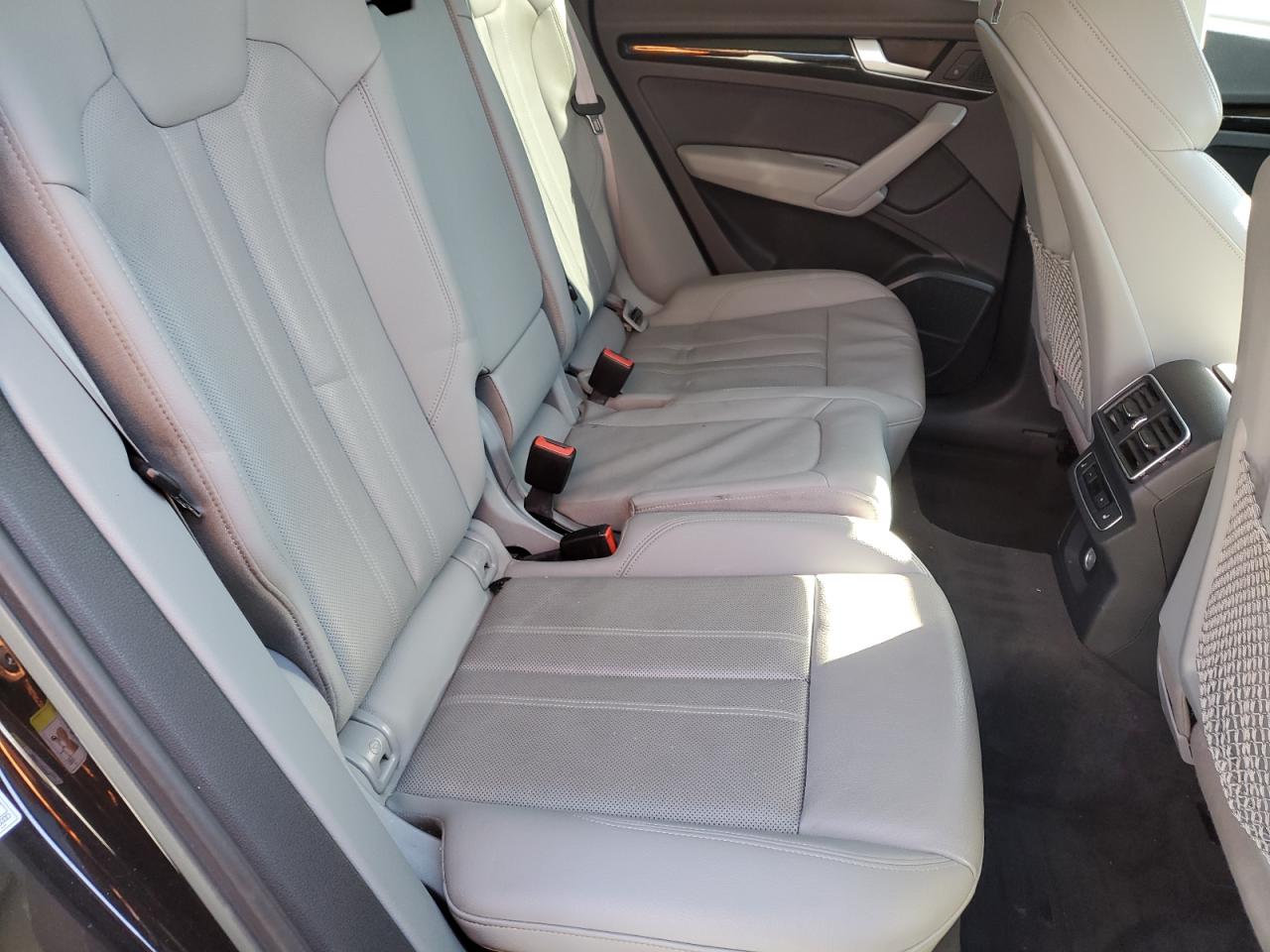 2018 Audi Q5 Premium Plus VIN: WA1BNAFY2J2243242 Lot: 92345785