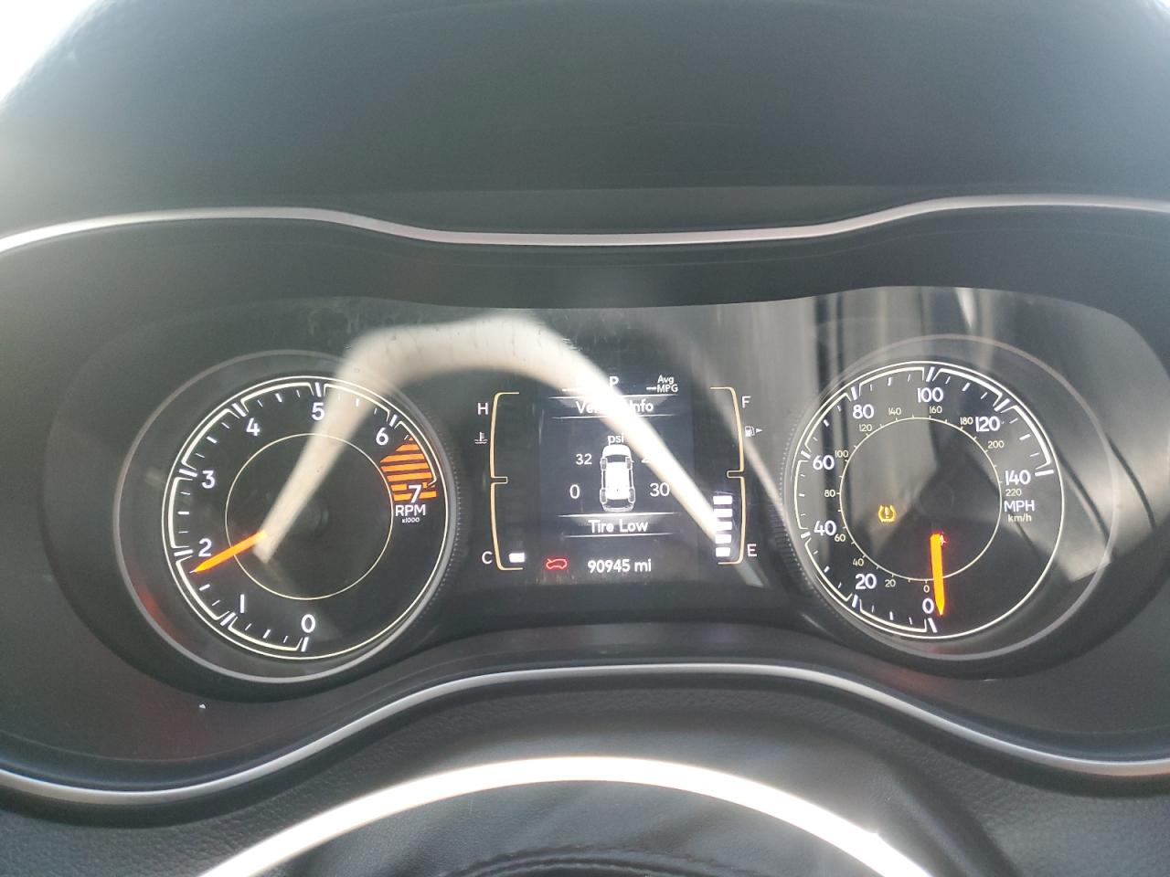 2019 Jeep Cherokee Latitude Plus VIN: 1C4PJMLB7KD468917 Lot: 91833975