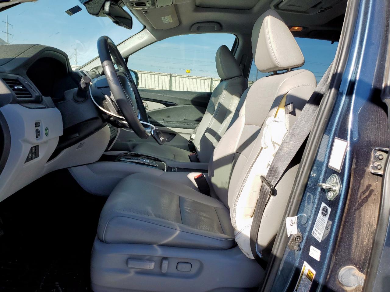 2016 Honda Pilot Elite VIN: 5FNYF6H04GB017646 Lot: 92076065