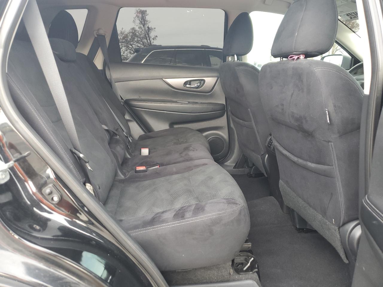 2015 Nissan Rogue S VIN: 5N1AT2MV0FC755522 Lot: 92466925