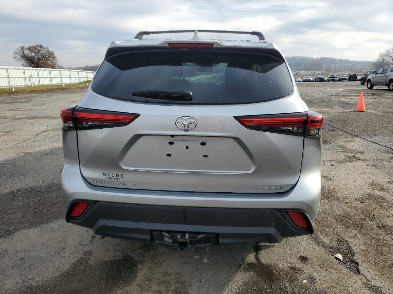 2022 Toyota Highlander Xle VIN: 5TDGZRBH3NS596494 Lot: 93393635