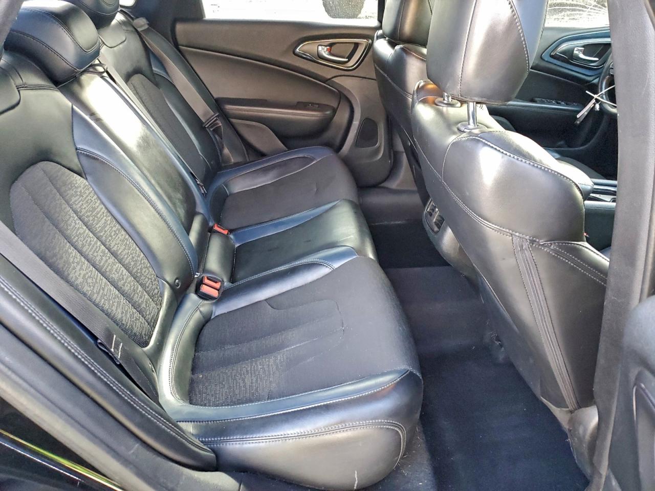 2015 Chrysler 200 S VIN: 1C3CCCBGXFN518732 Lot: 94097825