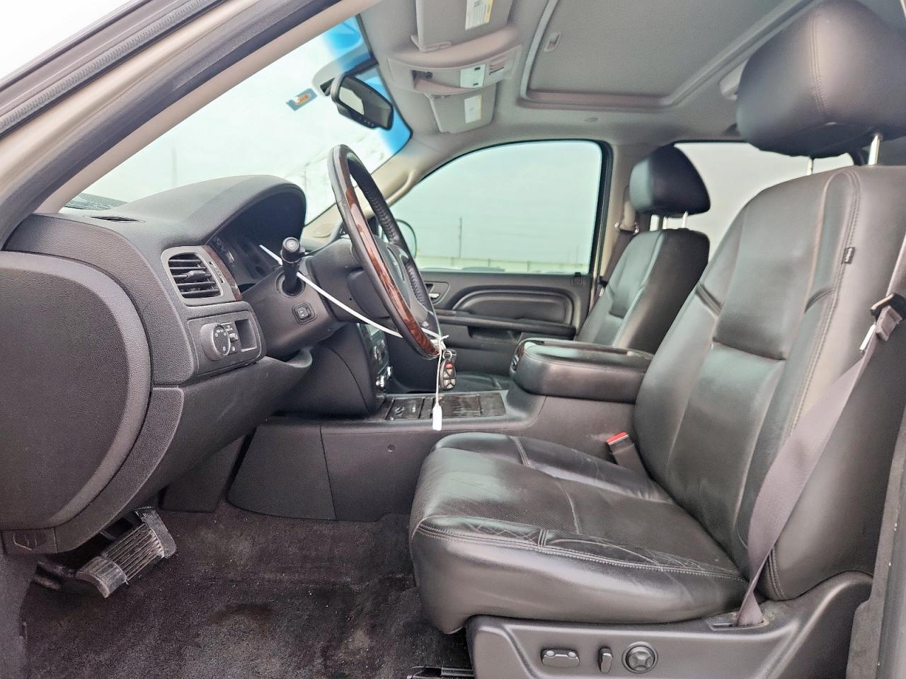 2013 GMC Yukon Xl Denali VIN: 1GKS1MEF2DR377400 Lot: 93376485