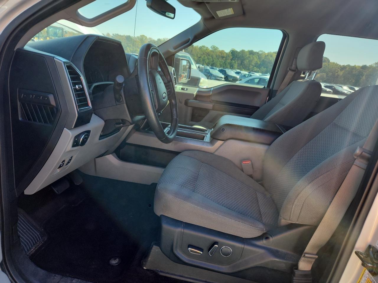 2017 Ford F150 Supercrew VIN: 1FTEW1CP8HKC76221 Lot: 91020555