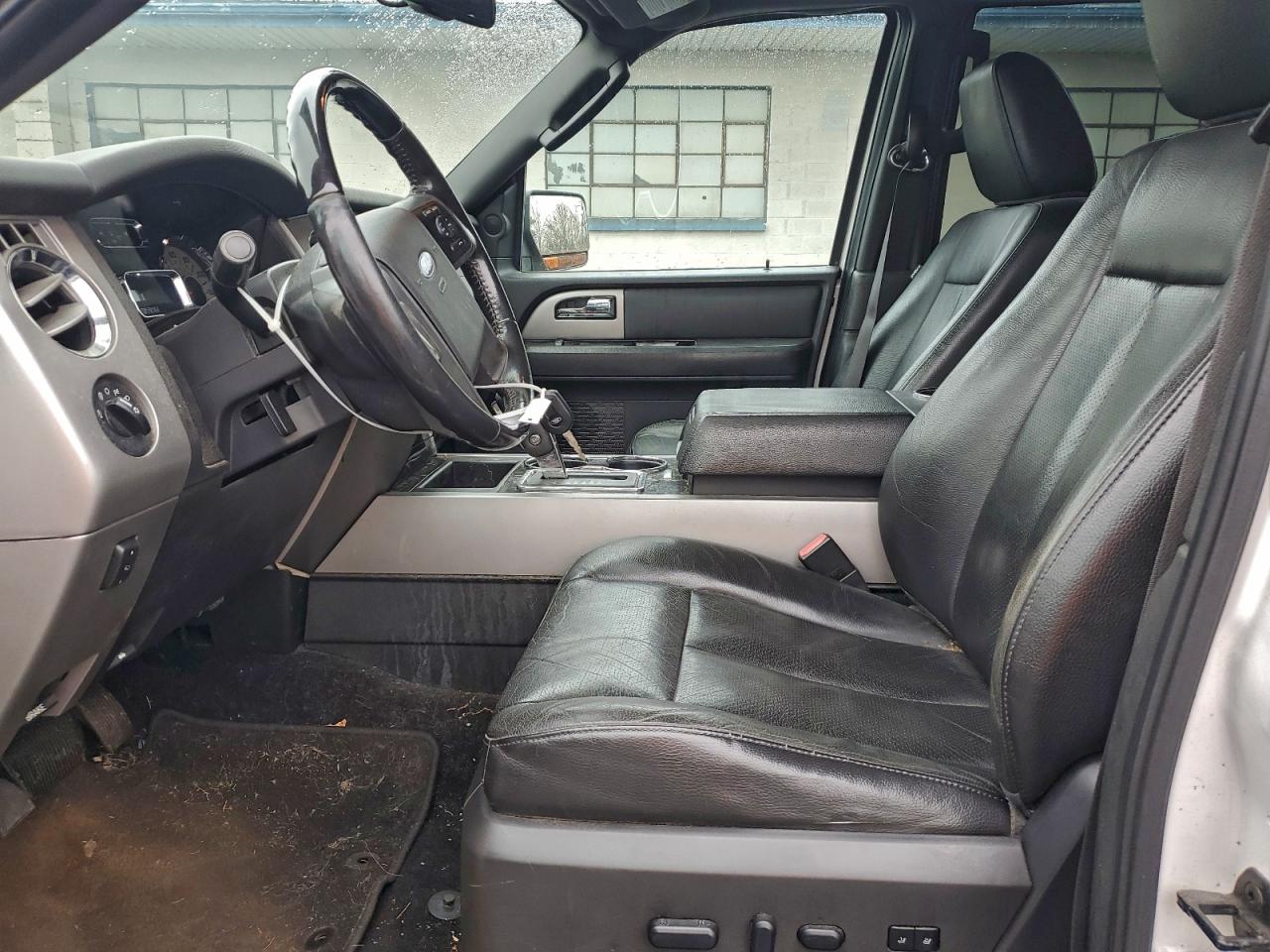 2011 Ford Expedition Limited VIN: 1FMJU2A56BEF04939 Lot: 94130845