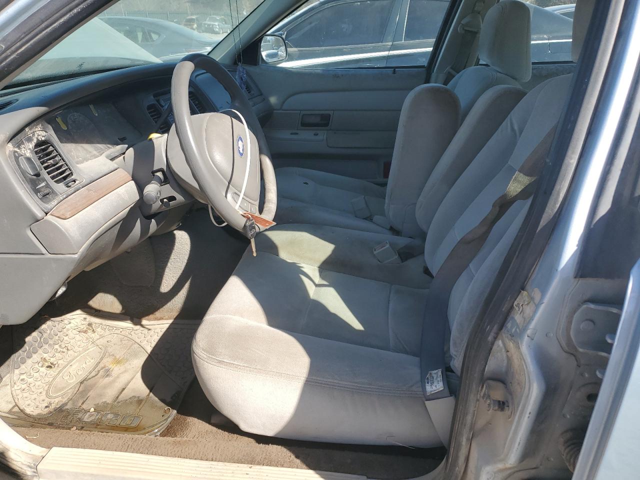 2004 Ford Crown Victoria VIN: 2FAFP73W14X114178 Lot: 92620475