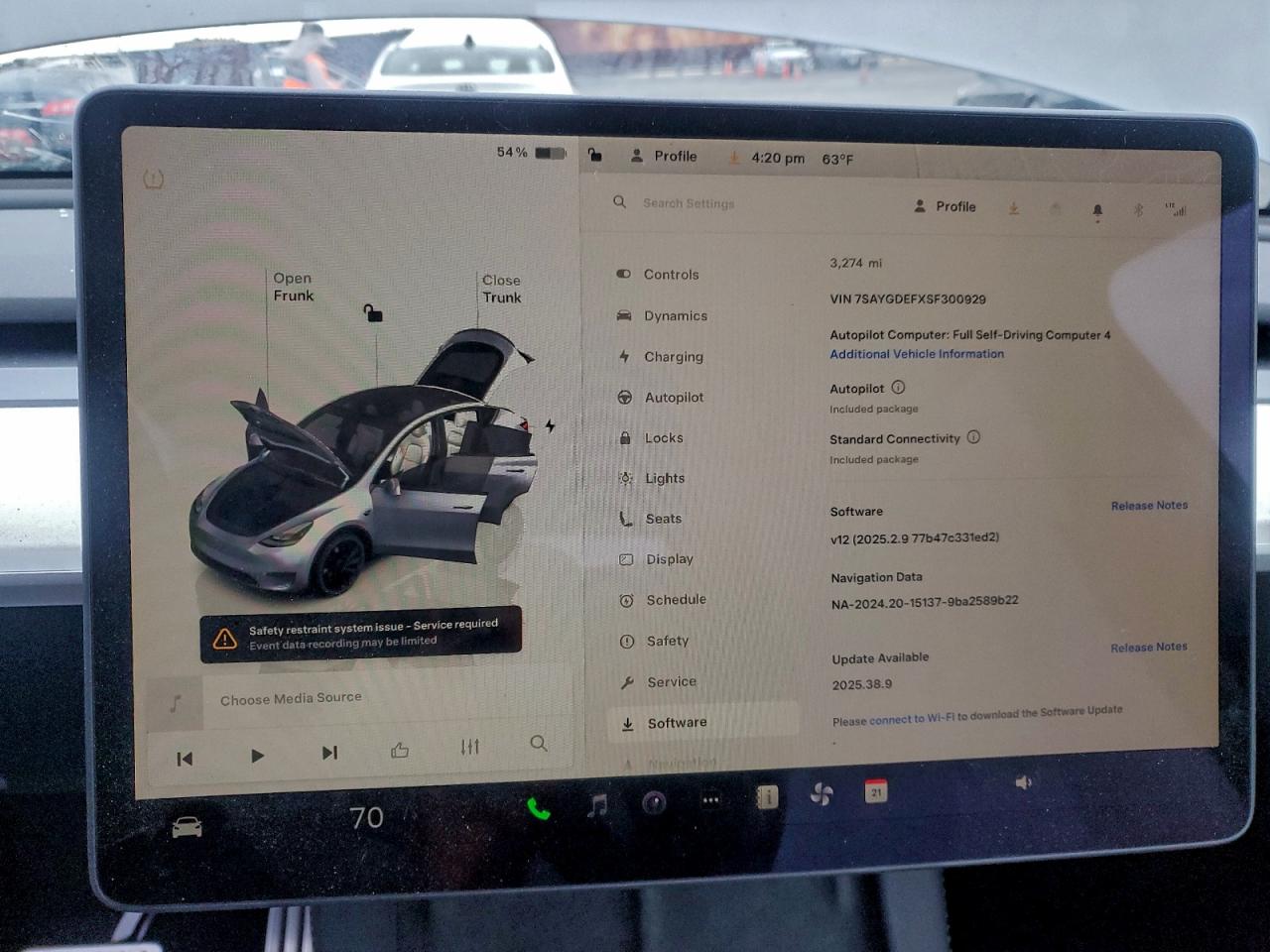 2025 Tesla Model Y VIN: 7SAYGDEFXSF300929 Lot: 93874205