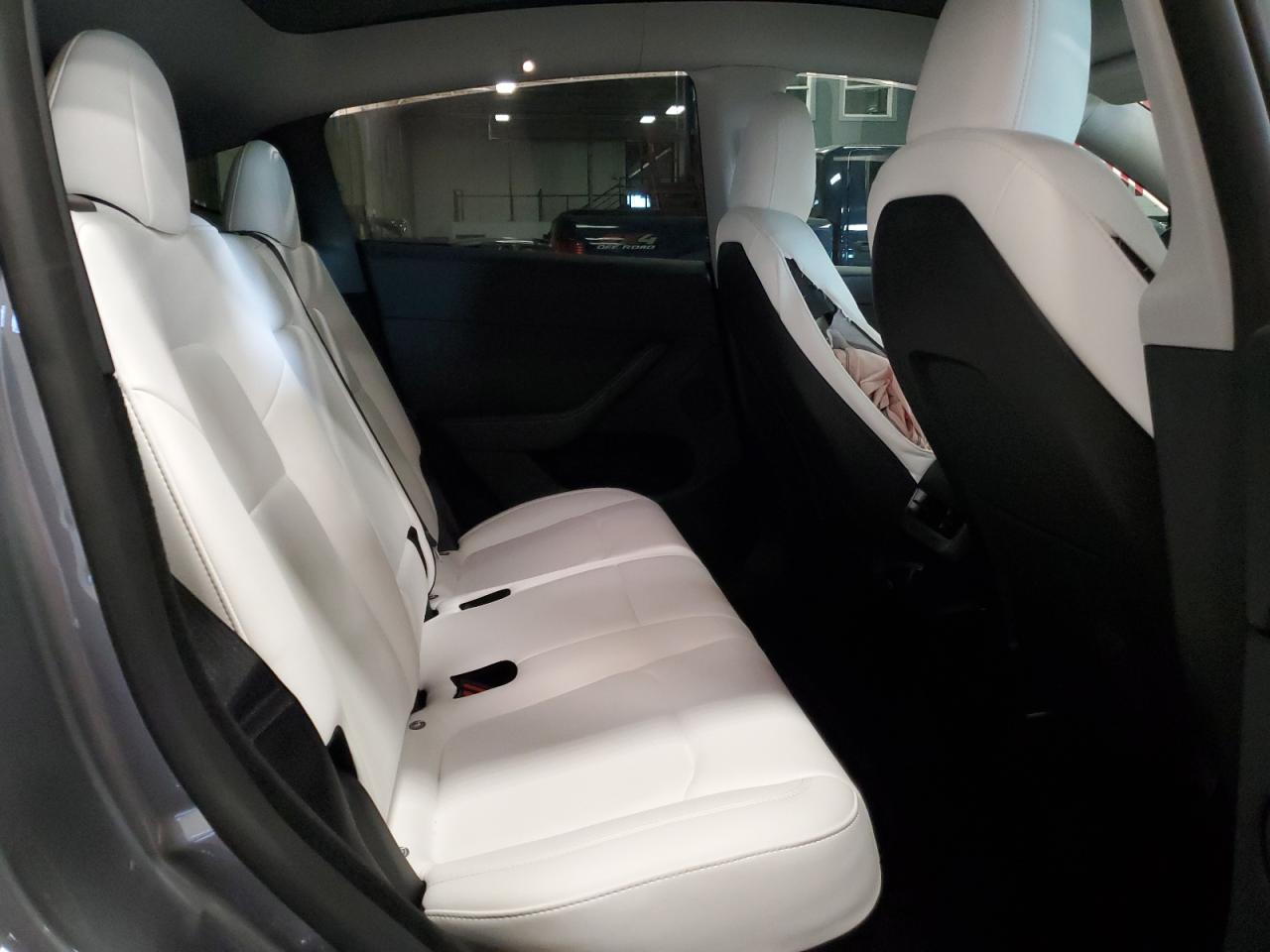 2024 Tesla Model Y VIN: 7SAYGDEE2RA278794 Lot: 92500895