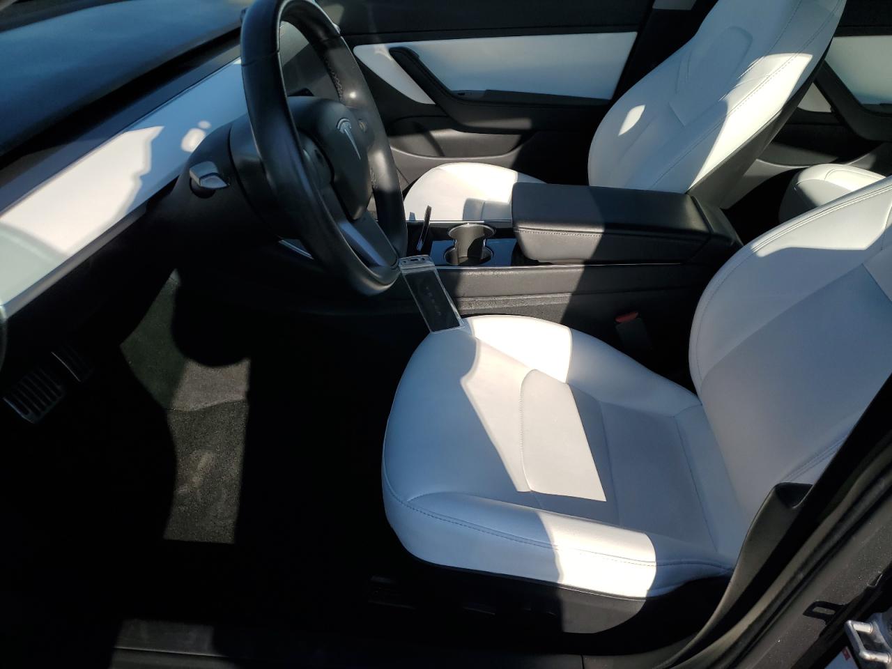 2018 Tesla Model 3 VIN: 5YJ3E1EB5JF182781 Lot: 92291005