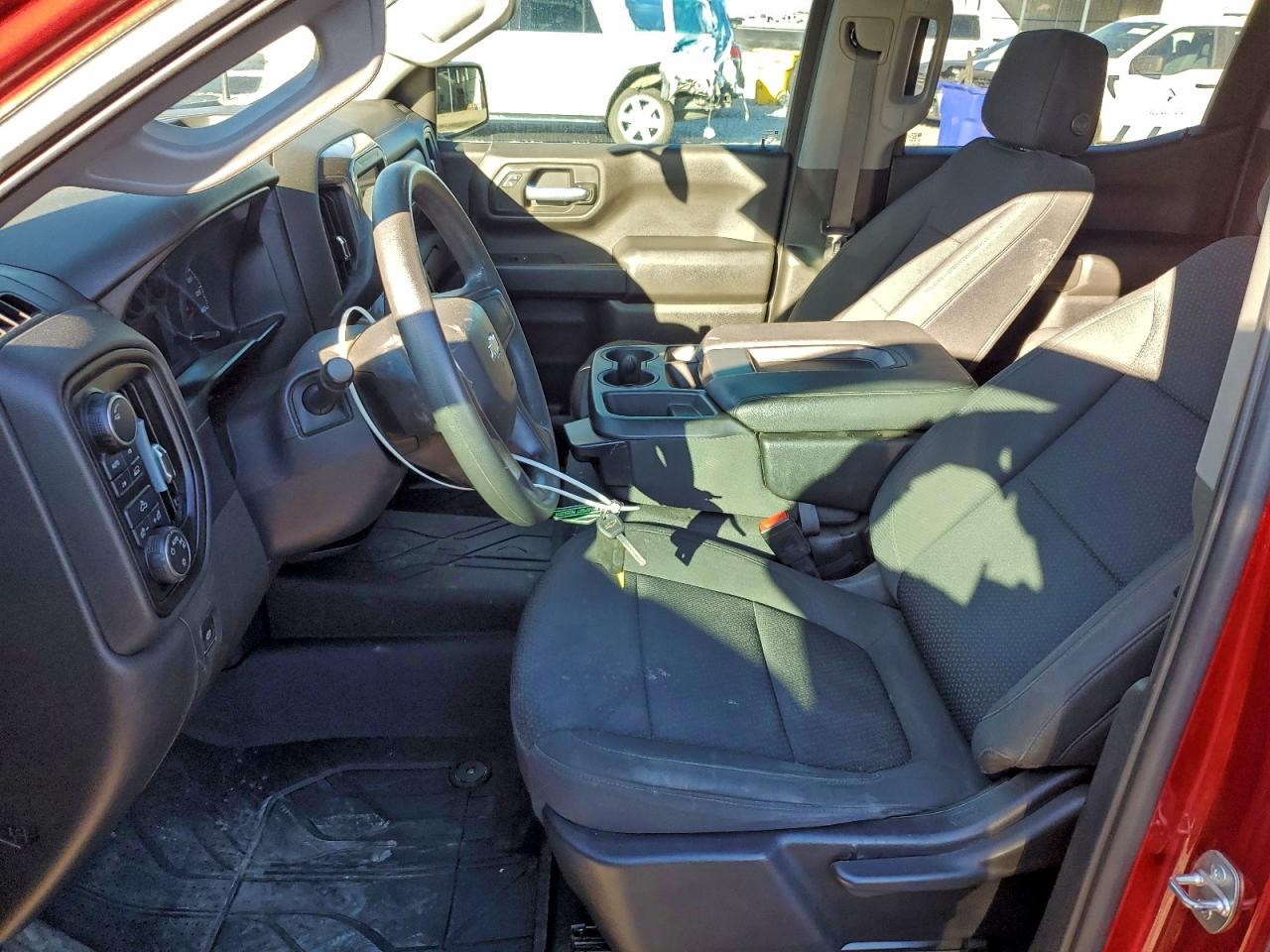 2021 Chevrolet Silverado K1500 Custom VIN: 3GCUYBEF6MG159190 Lot: 93818495