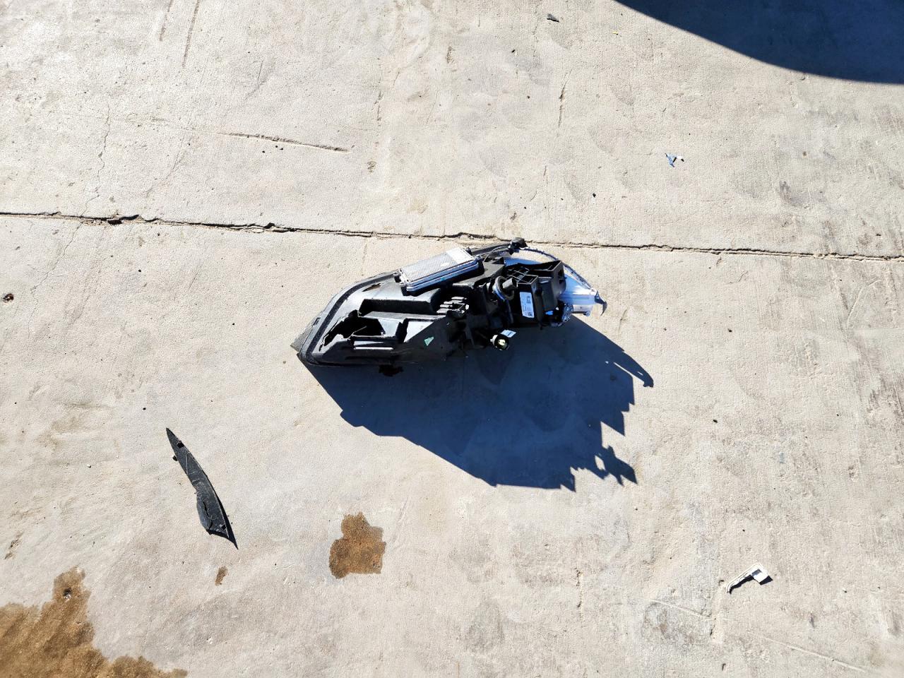 2020 Tesla Model X VIN: 5YJXCAE22LF245782 Lot: 92027105