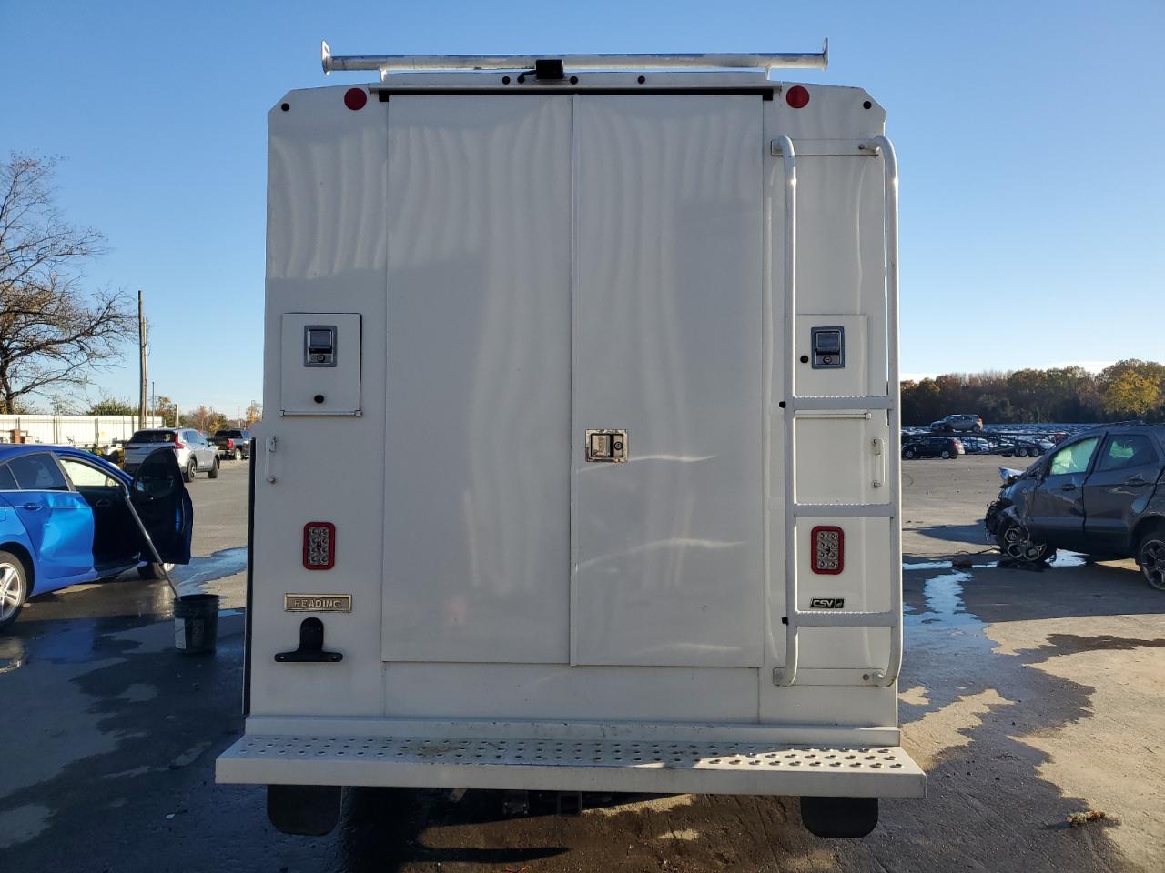 2022 Ford E350 Utility / Service Truck VIN: 1FDWE3FK2NDC35985 Lot: 90835445