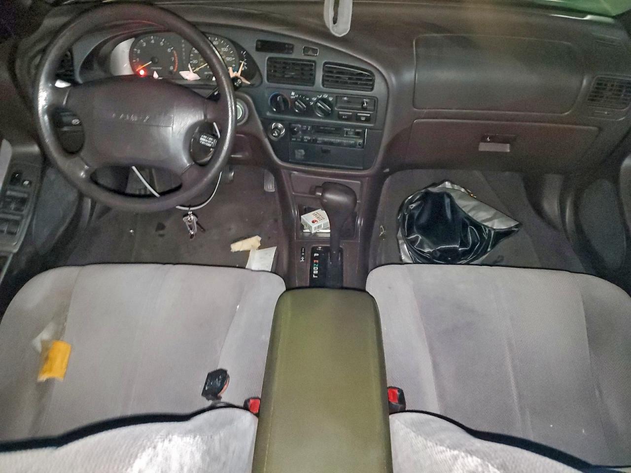 1995 Toyota Camry Le VIN: 096561 Lot: 95112405