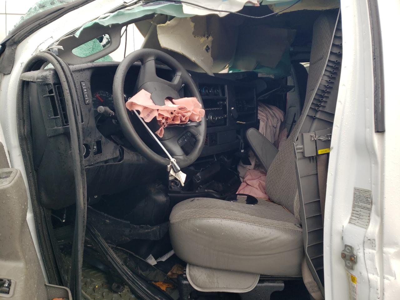 2017 GMC Savana G2500 VIN: 1GTW7AFF8H1915739 Lot: 91381255