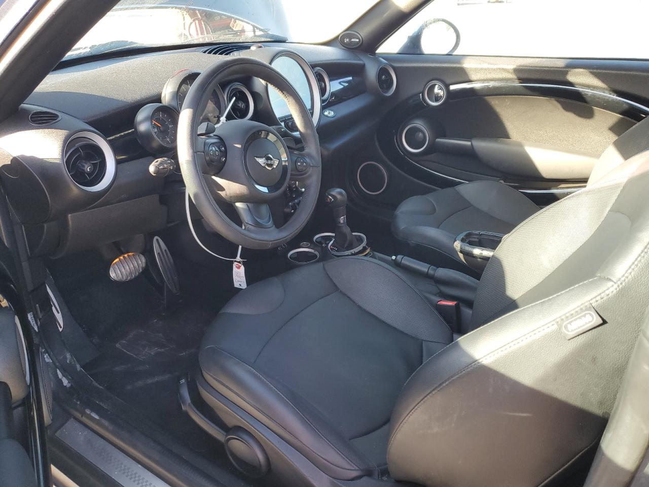 2015 Mini Cooper Roadster S VIN: WMWSY3C53FT595697 Lot: 82304345