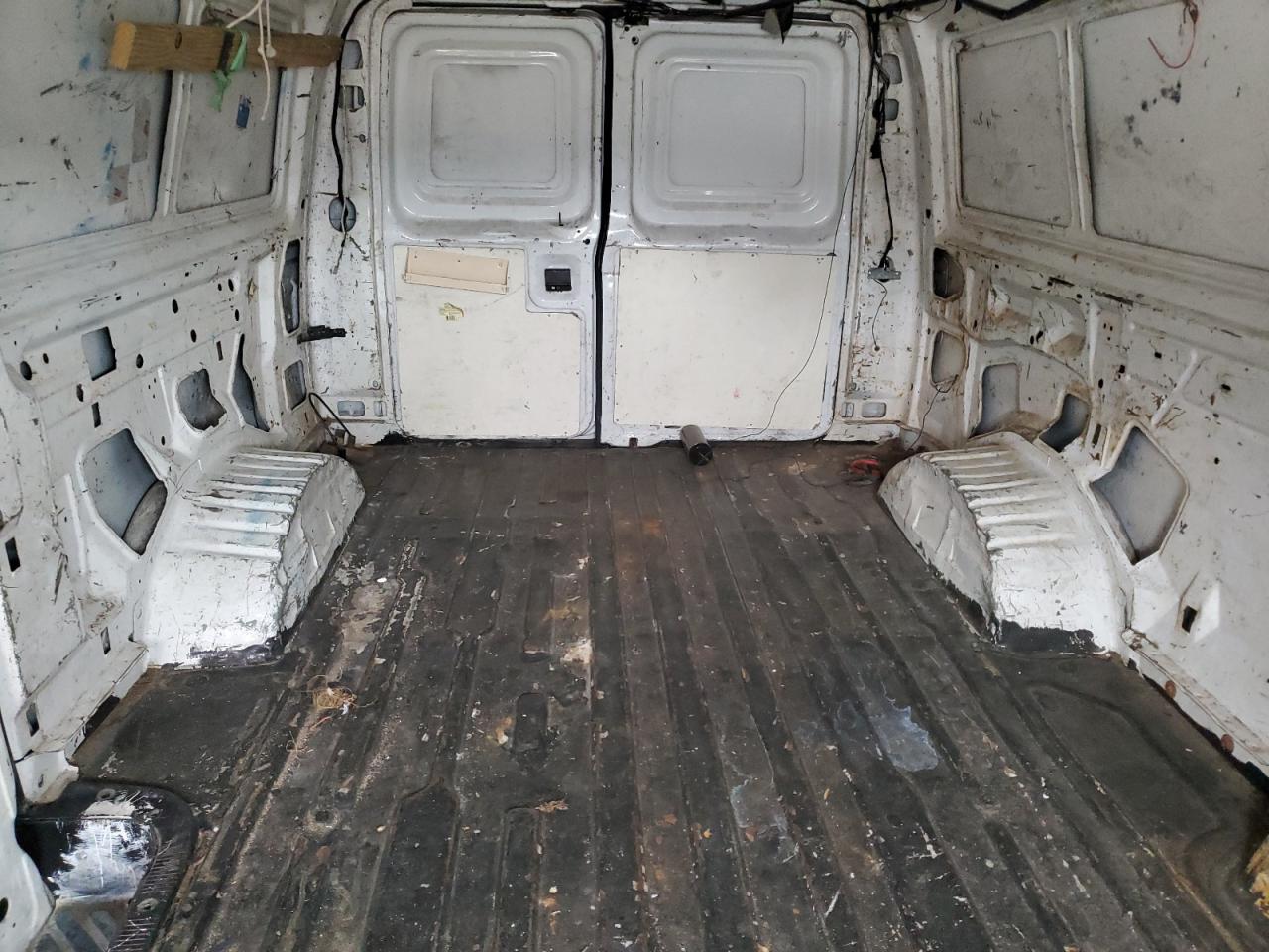 1999 Ford Econoline E350 Super Duty Van VIN: 1FTSE34L4XHB18497 Lot: 93608725