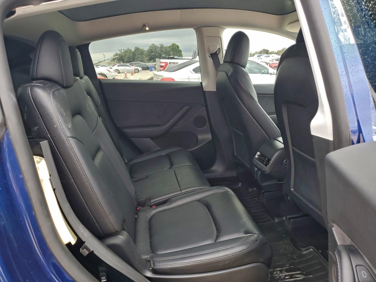 2022 Tesla Model Y VIN: 7SAYGAEE8NF432064 Lot: 93780315