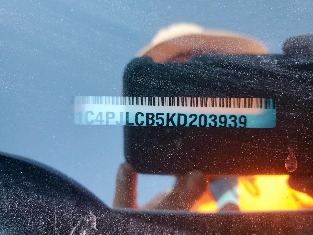 2019 Jeep Cherokee Latitude VIN: 1C4PJLCB5KD203939 Lot: 91452135