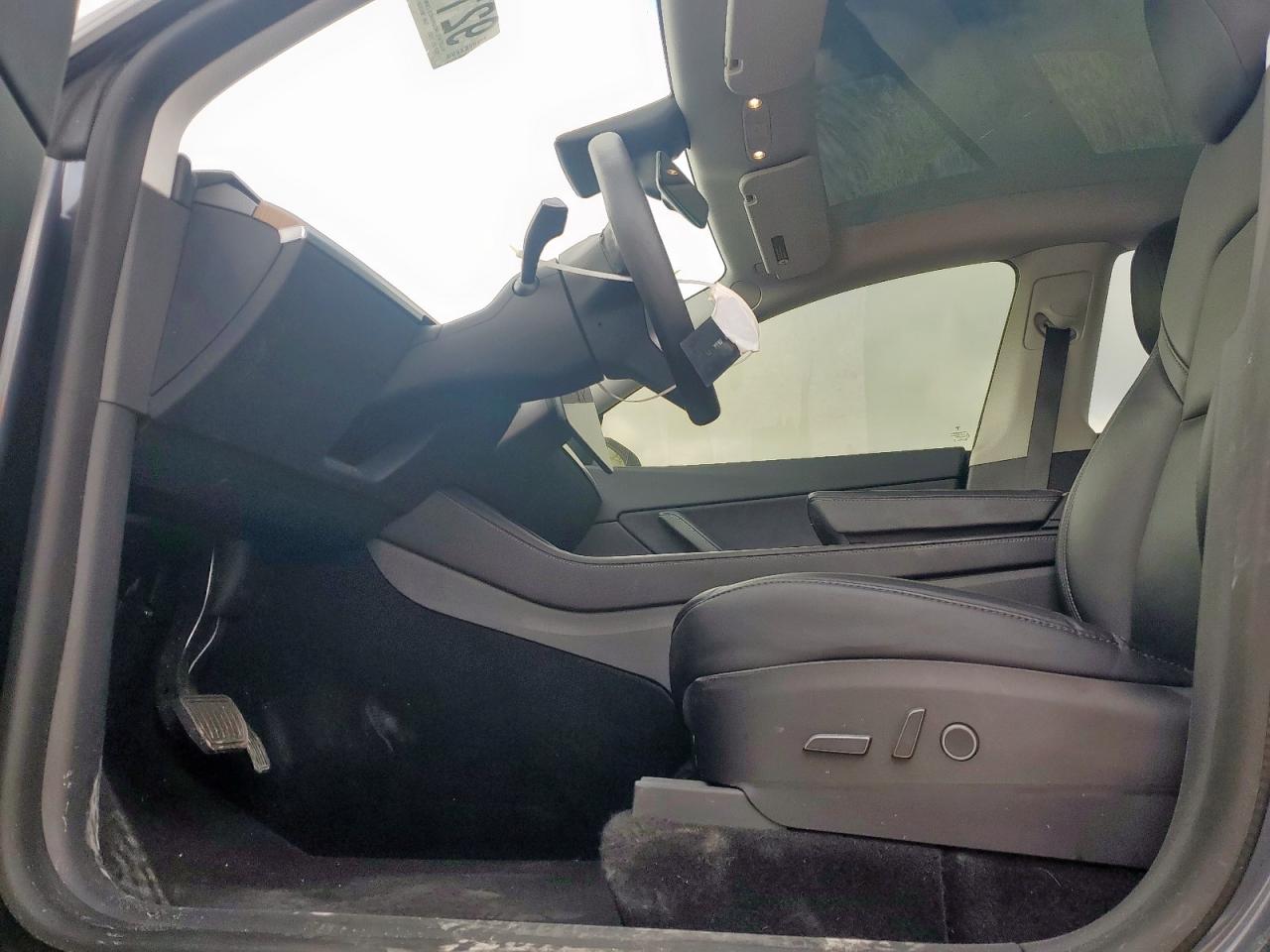 2021 Tesla Model Y VIN: 5YJYGDEE5MF193201 Lot: 92113995