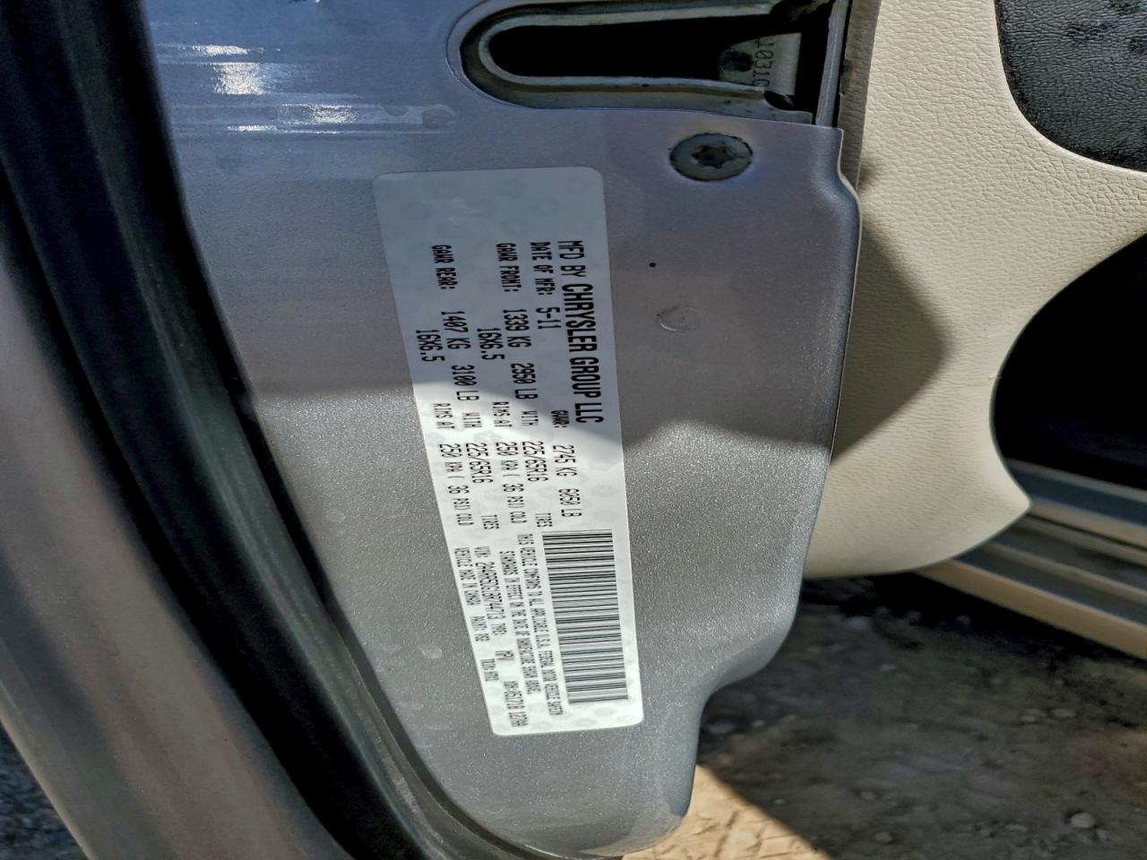 2011 Chrysler Town & Country Touring VIN: 2A4RR5DG1BR744713 Lot: 94099455