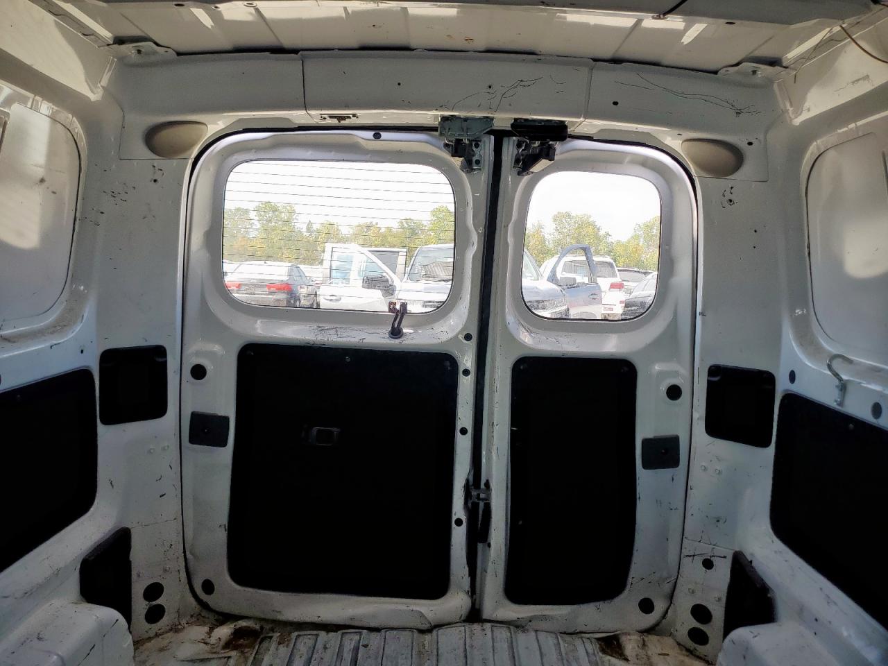 2017 Nissan Nv200 2.5S VIN: 3N6CM0KN2HK694685 Lot: 92699375