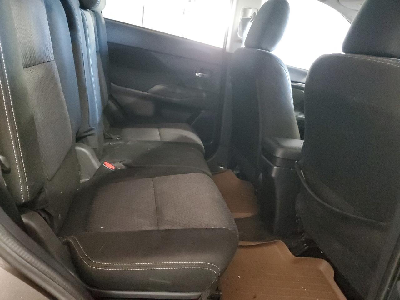 2017 Mitsubishi Outlander Se VIN: JA4AD3A3XHZ050070 Lot: 92250435