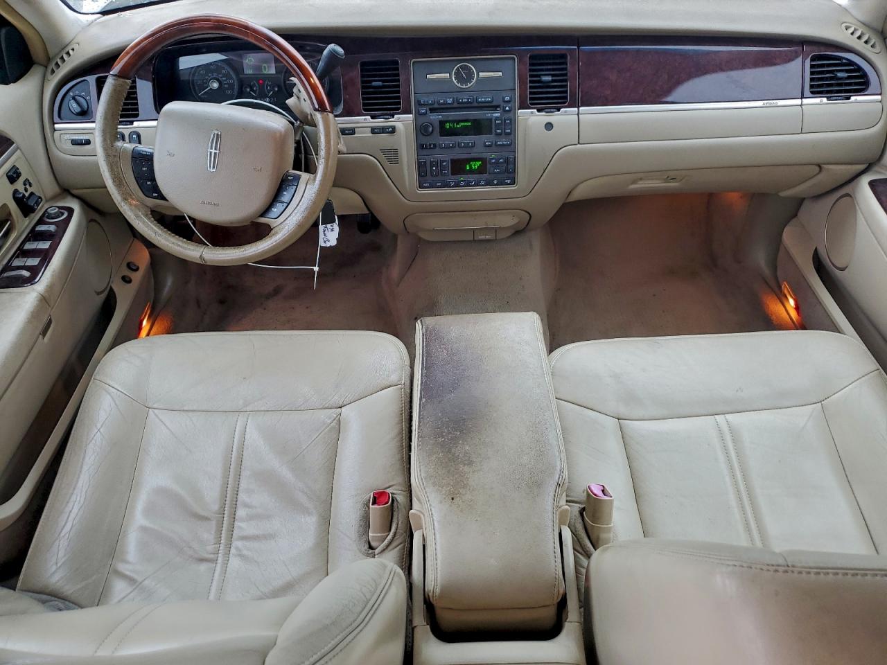 2009 Lincoln Town Car Signature Limited VIN: 2LNHM82V69X617895 Lot: 94491865