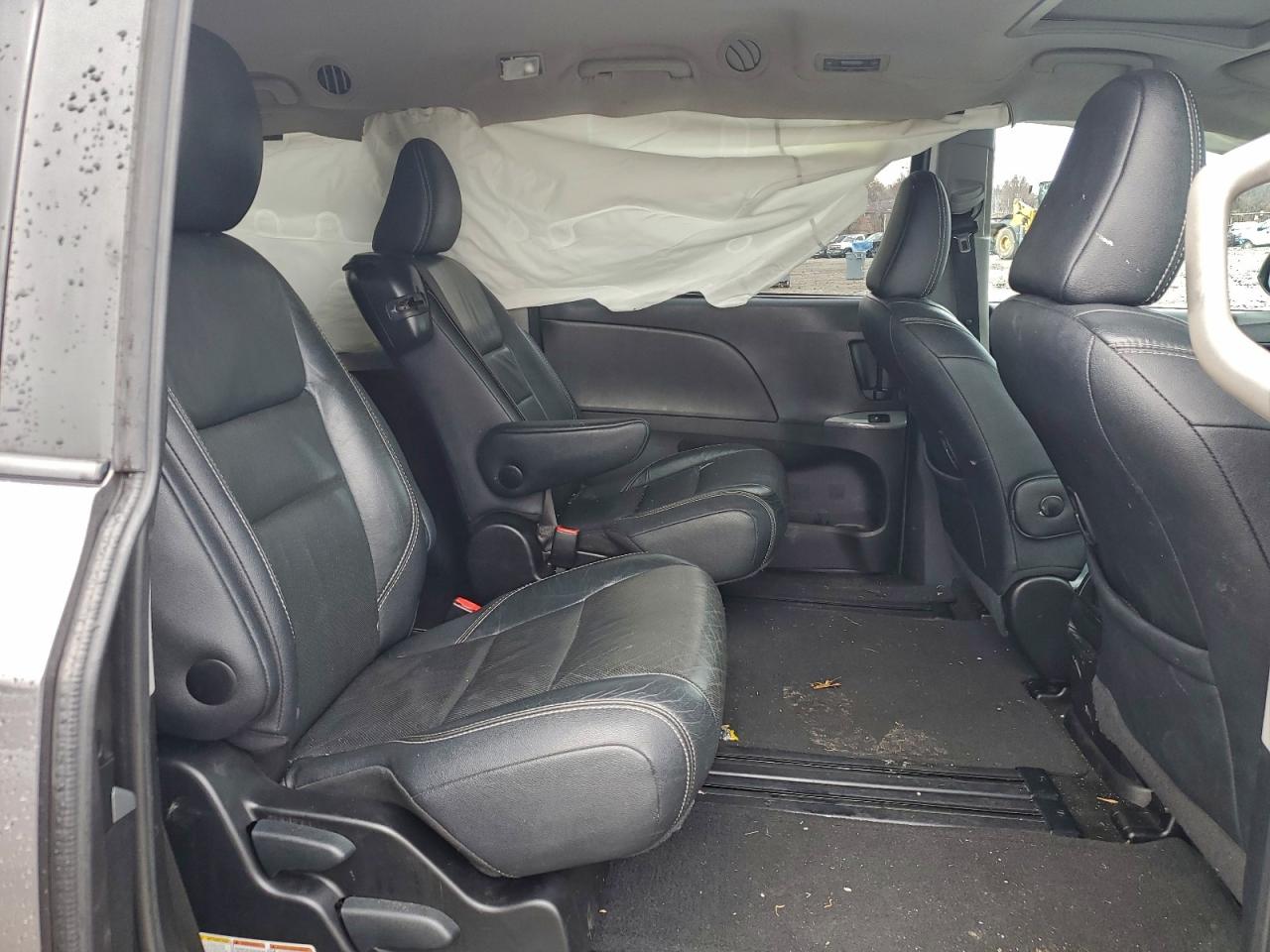 2017 Toyota Sienna Se VIN: 5TDXZ3DCXHS826938 Lot: 94488265