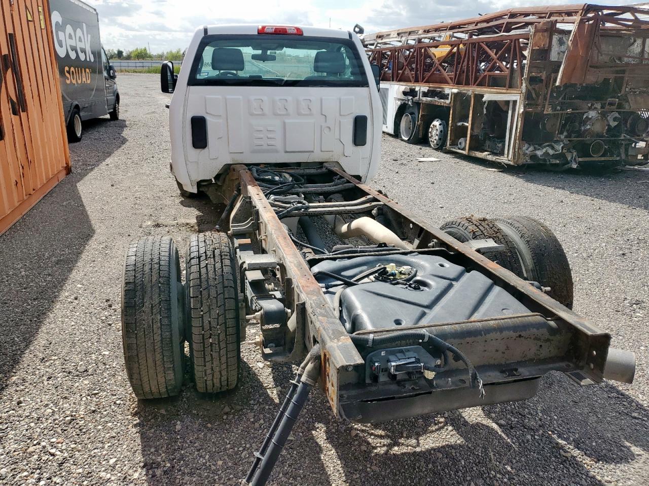 2015 GMC Sierra Truck Cab And Chassis VIN: 1GD311C81FF559432 Lot: 92065865