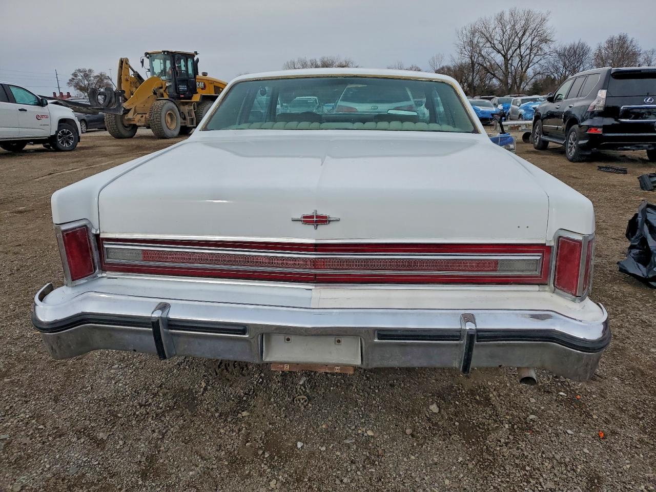 1977 Lincoln Continenta VIN: 7Y81A822147 Lot: 93876265