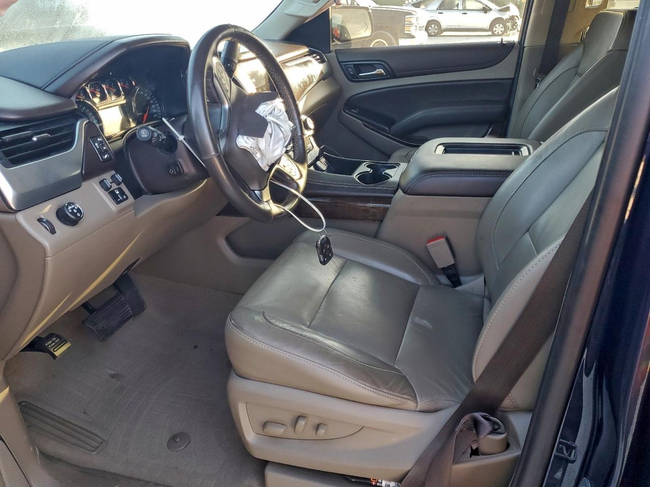 2019 Chevrolet Suburban C1500 Lt VIN: 1GNSCHKC6KR231187 Lot: 94036705