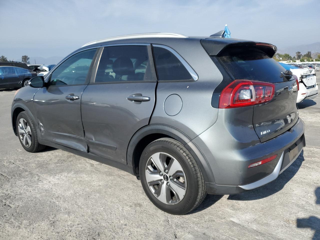 2018 Kia Niro Ex VIN: KNDCC3LC3J5143413 Lot: 90940935