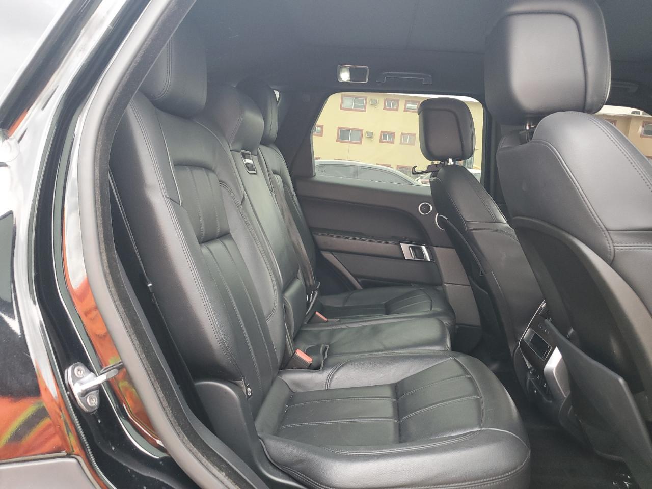 2018 Land Rover Range Rover Sport Se VIN: SALWG2RKXJA400660 Lot: 91018315