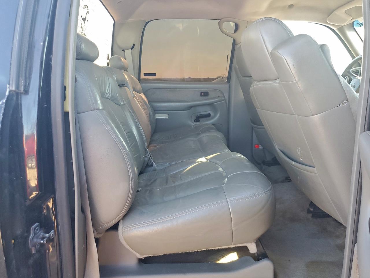 2001 Chevrolet Silverado K2500 Heavy Duty VIN: 1GCHK23GX1F142775 Lot: 94133045