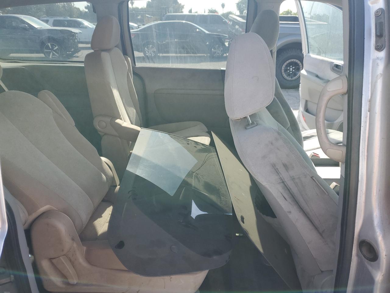 2009 Kia Sedona Ex VIN: KNDMB233X96273938 Lot: 92510675