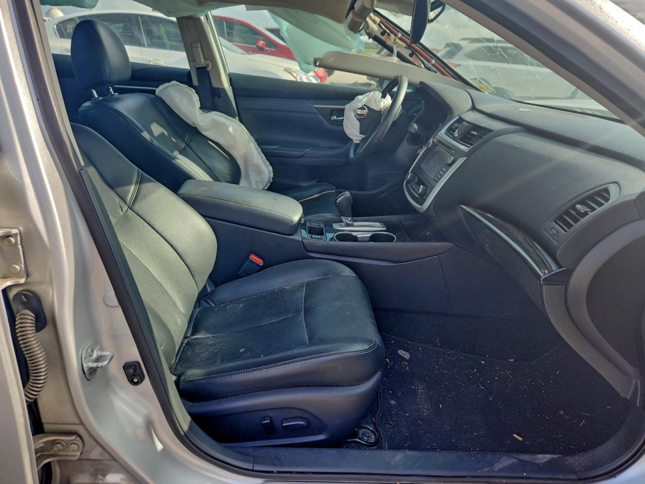 2017 Nissan Altima 2.5 VIN: 1N4AL3AP4HC120280 Lot: 93955365