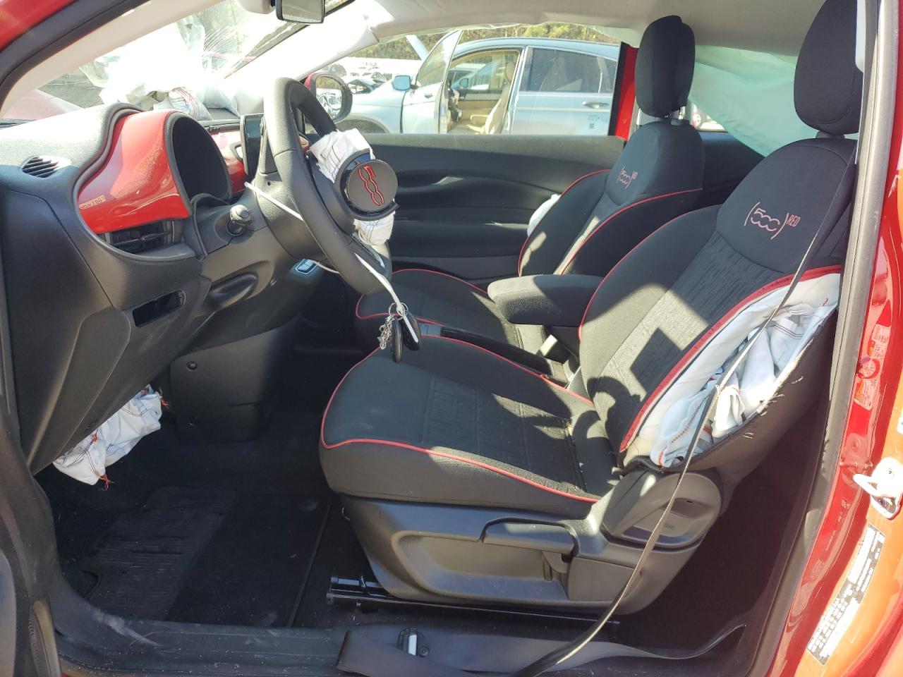 2024 Fiat 500 E Red VIN: ZFAFFAA49RX205196 Lot: 90745095
