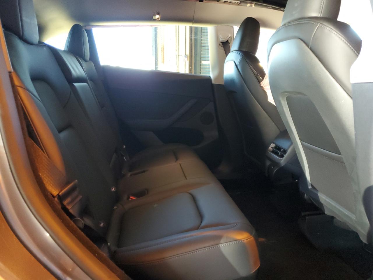 2025 Tesla Model Y VIN: 7SAYGDEEXSF296341 Lot: 91134115